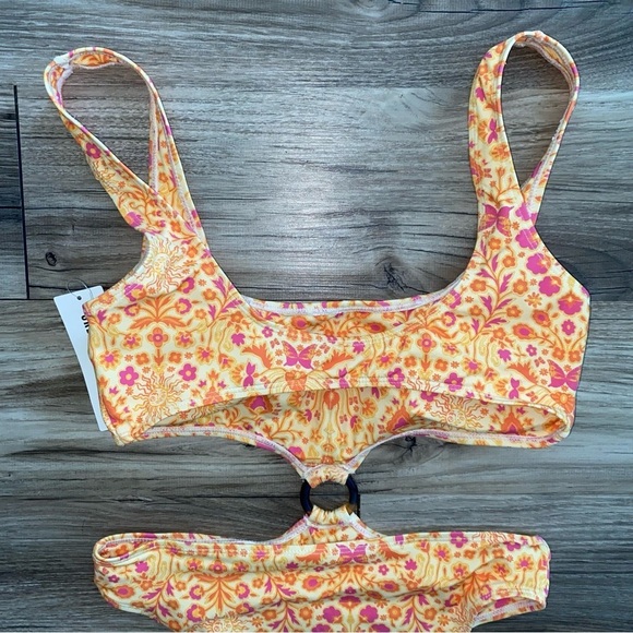 Urban Outfitters Out From Under M Women's O-Ring Yellow Floral Cut Out Swimsuit - Picture 8 of 12